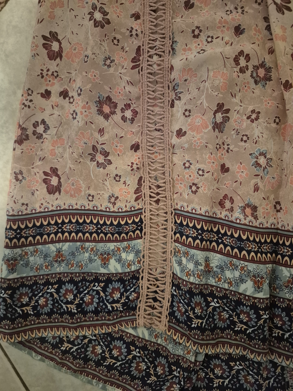 Knox Rose Blush Pink Floral Border Tunic with Navy Trim - Picture 4 of 5
